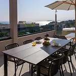 Pavuza Luxury 4-bedroom Seaview * Podstrana