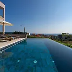 Pavuza Luxury 4-bedroom Seaview Podstrana