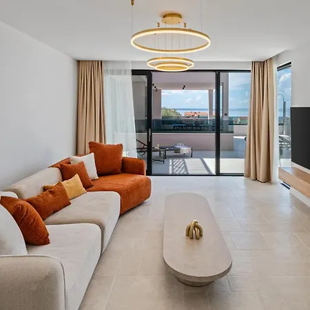 New! Pavuza - Luxury 4-bedroom Seaview Villa Podstrana