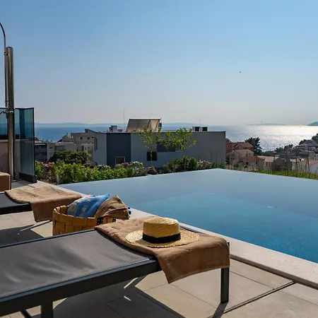 New! Pavuza - Luxury 4-bedroom Seaview Villa