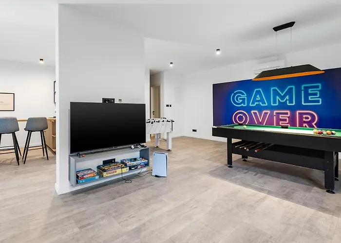 Pavuza Luxury 4-bedroom Seaview Vila Podstrana